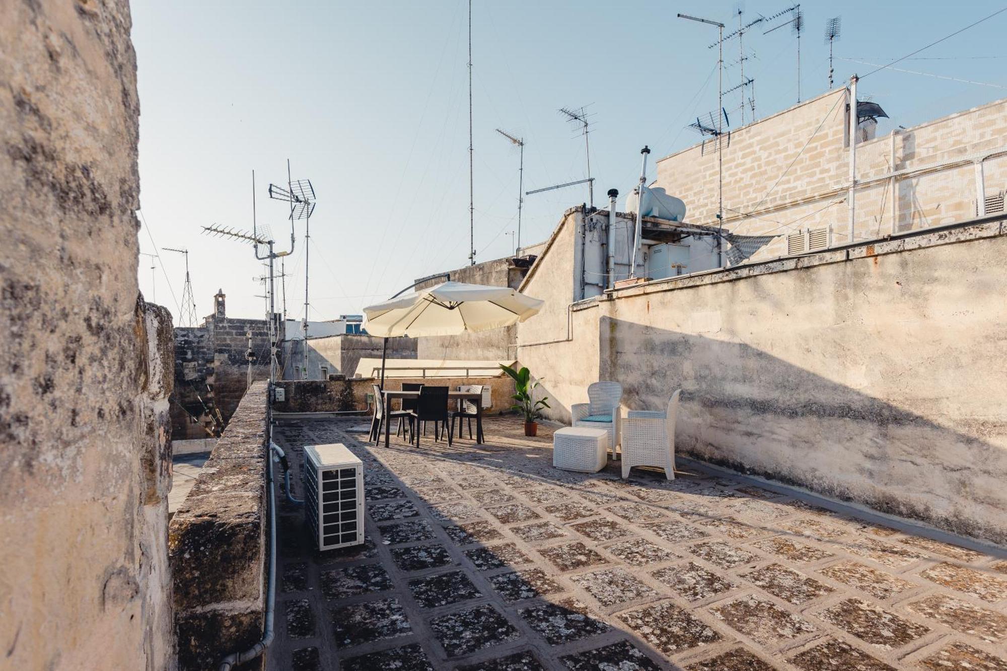 Convivo Apartment Palazzo Galateo - Private Rooftop Terrace Lecce Dış mekan fotoğraf